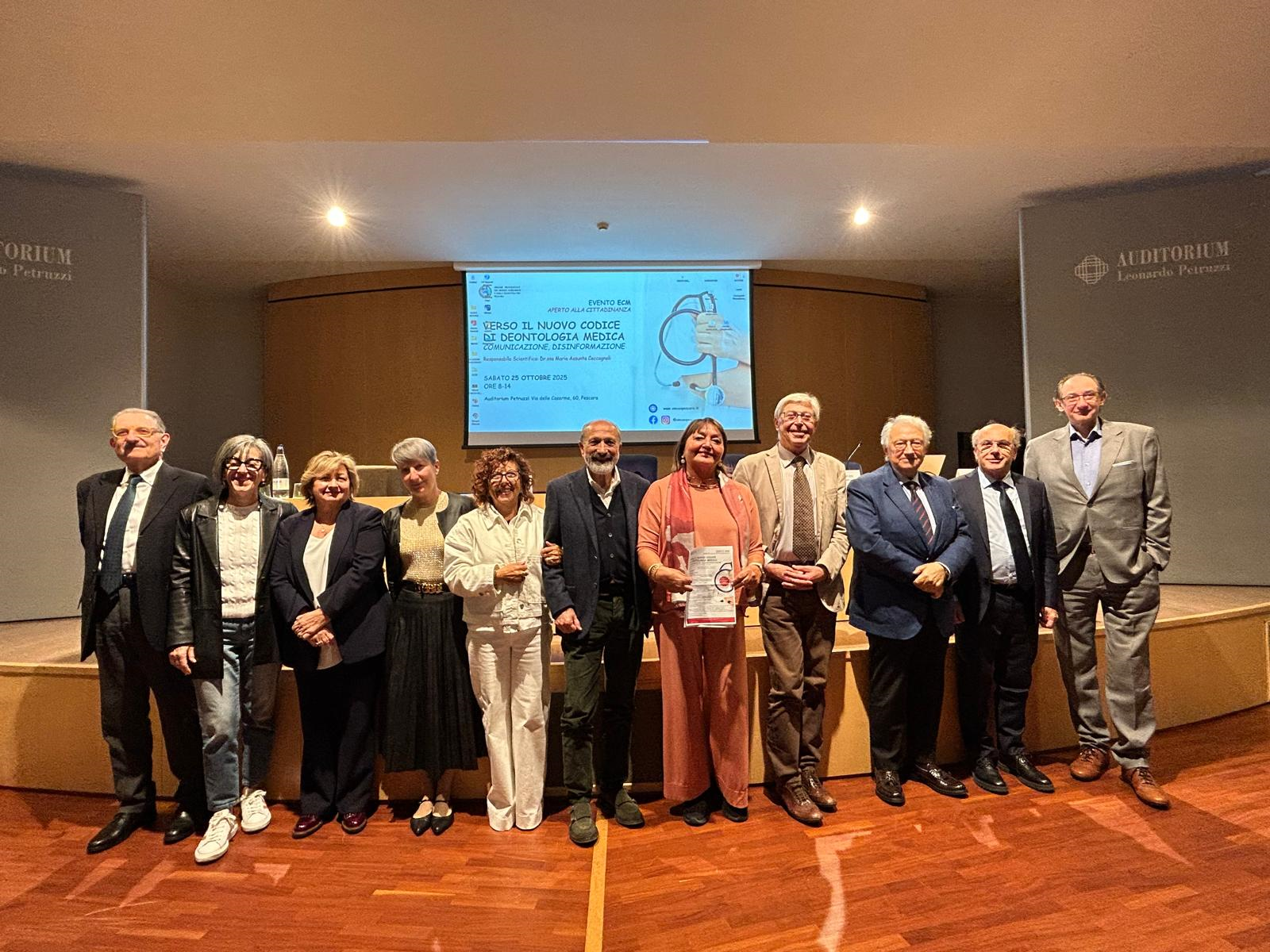 Clicca per accedere all'articolo Verso il nuovo Codice di Deontologia Medica: riflessioni su comunicazione e disinformazione